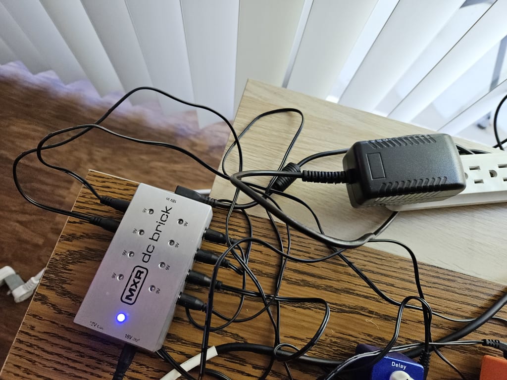 ギター DC Brick Power Supply M237 MXR M237 DC Brick Power Supply | Sweetwater