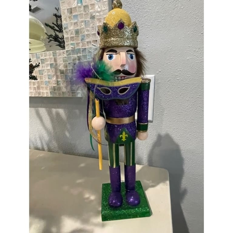 mardi gras king nutcracker