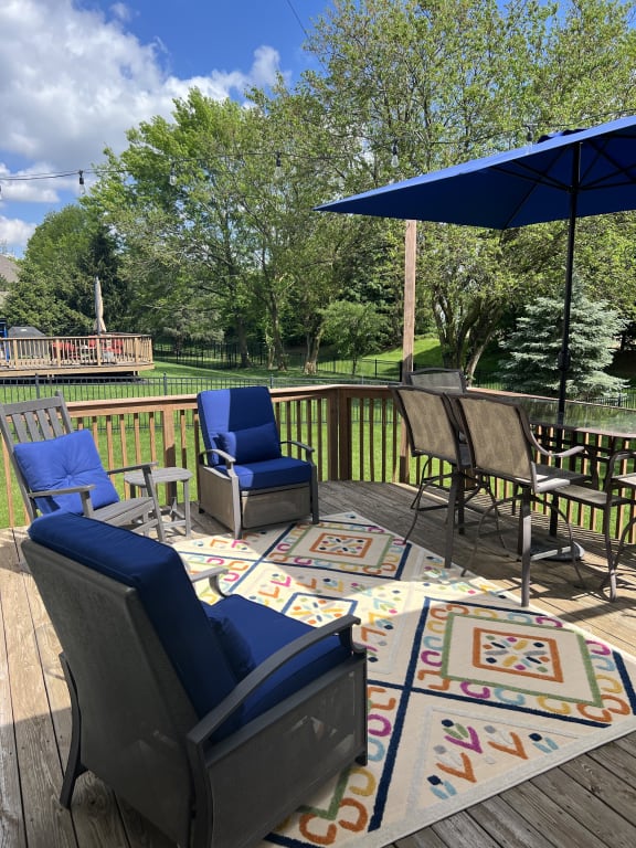 (E287) Yellow & Ivory Diamond Design Indoor & Outdoor Area Rug, 5x7