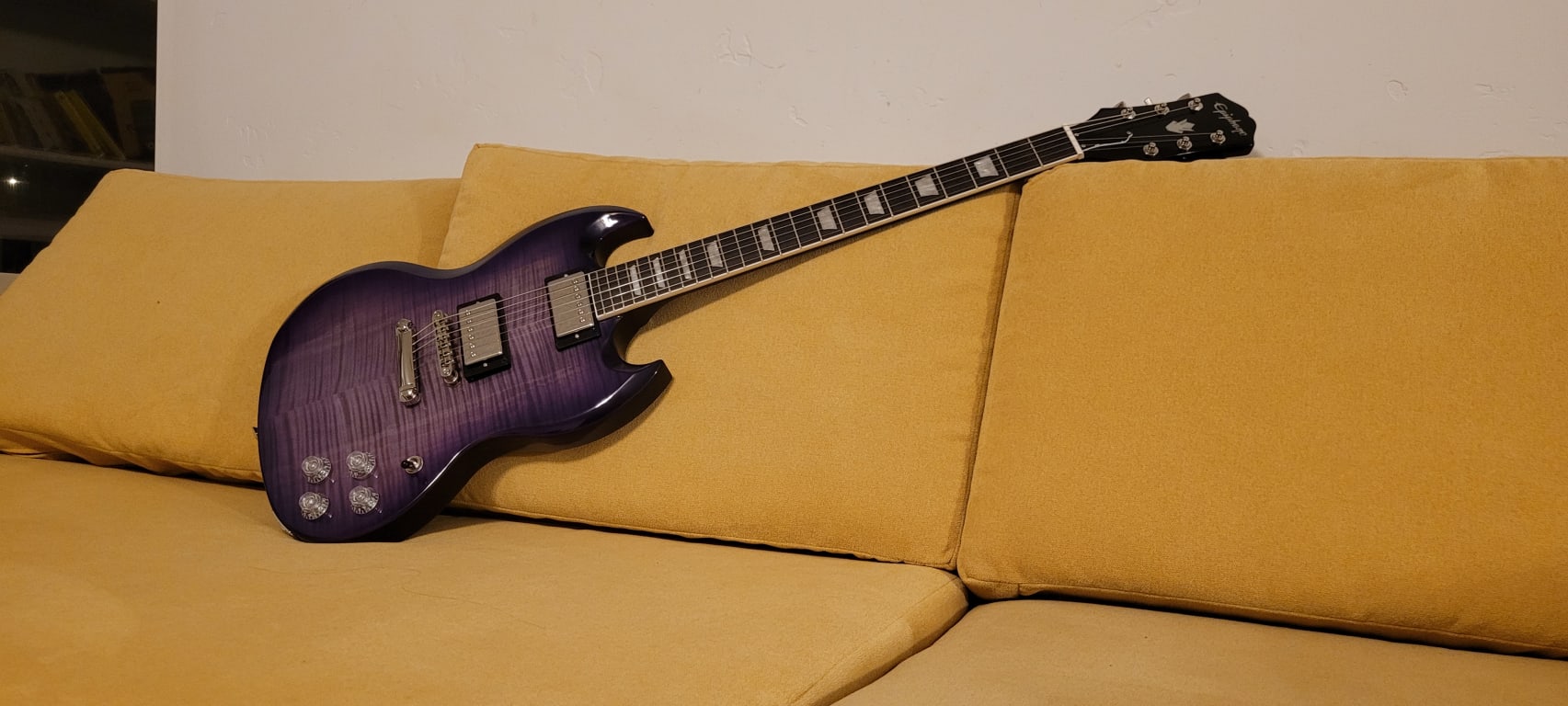 Epiphone SG Modern Figured Electric Guitar Purple Burst Epiphone SG Modern Figured Electric Guitar Purple Burst