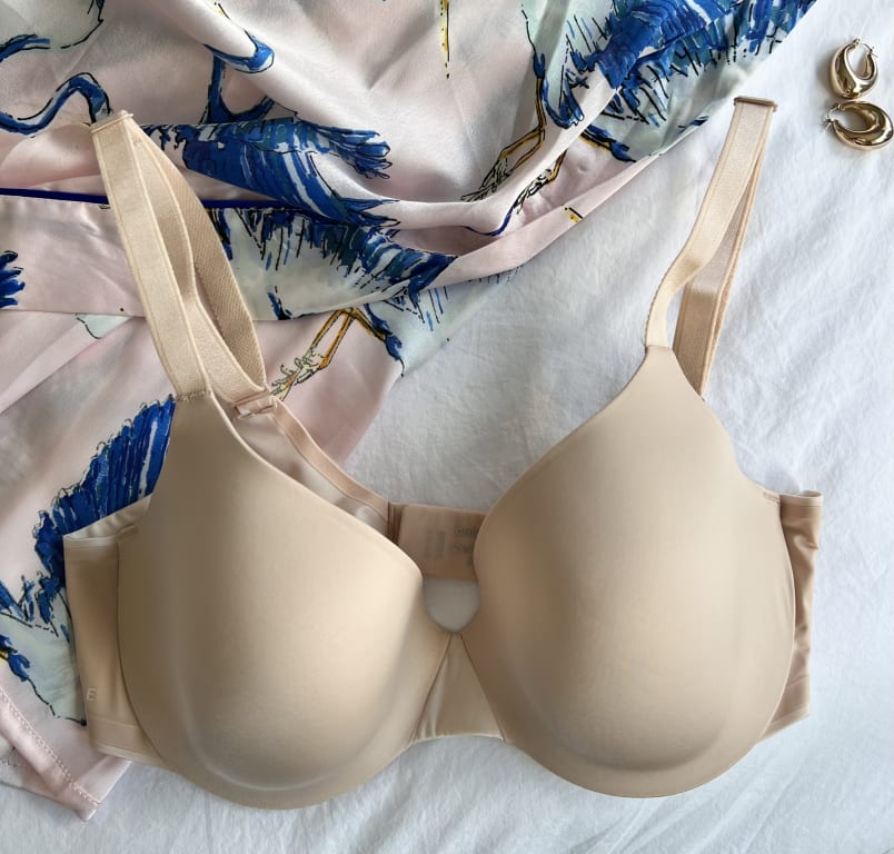 Chantelle Essentiall Covering T-Shirt Bra - Golden Beige