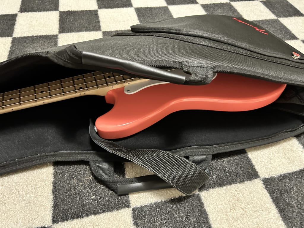 Fender FBSS-610 Short Scale Bass Gig Bag Black | Guitar Center