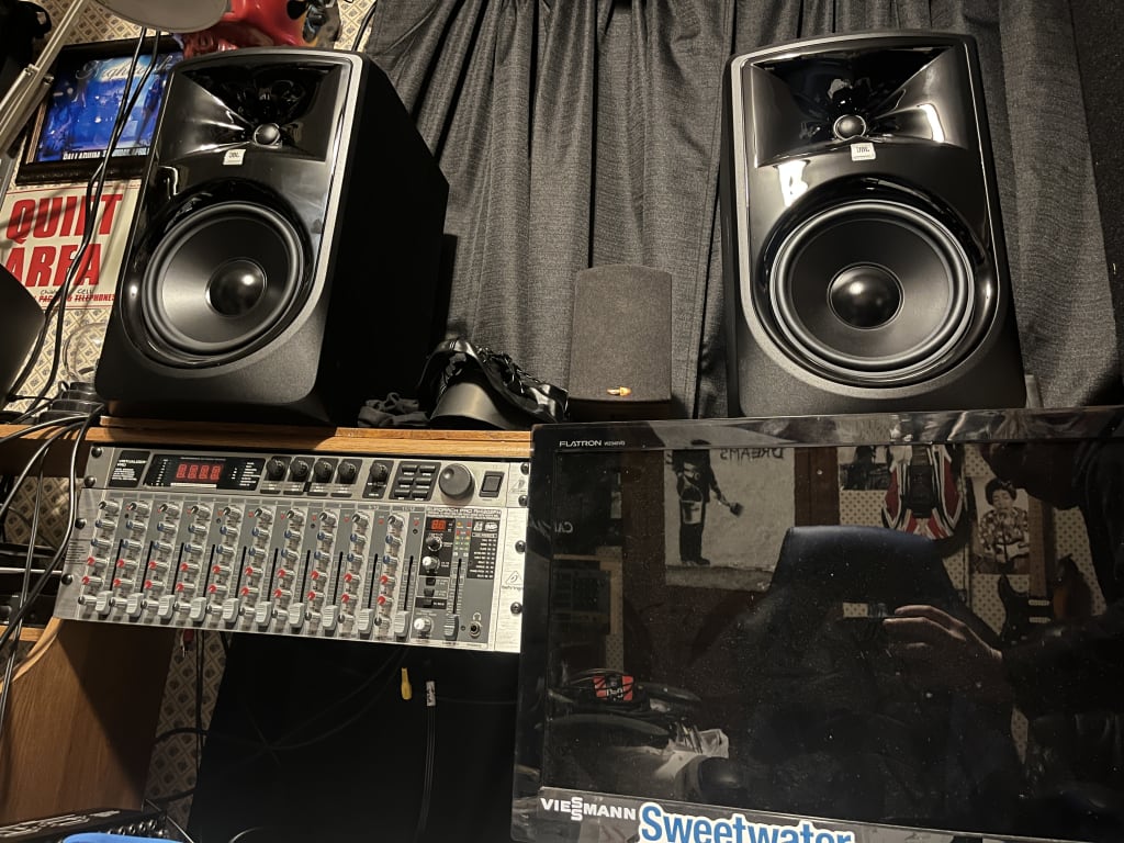 JBL 308P MkII 8