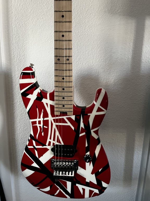 EVH Striped Series Electric Guitar Red with Black Stripes | Guitar