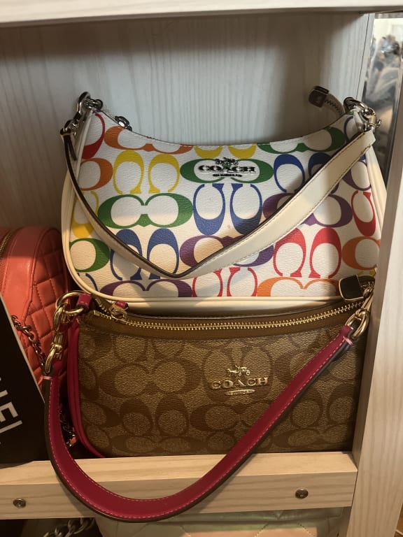 Coach Teri Shoulder Bag(Miami Red)❤️Review & what fits inside