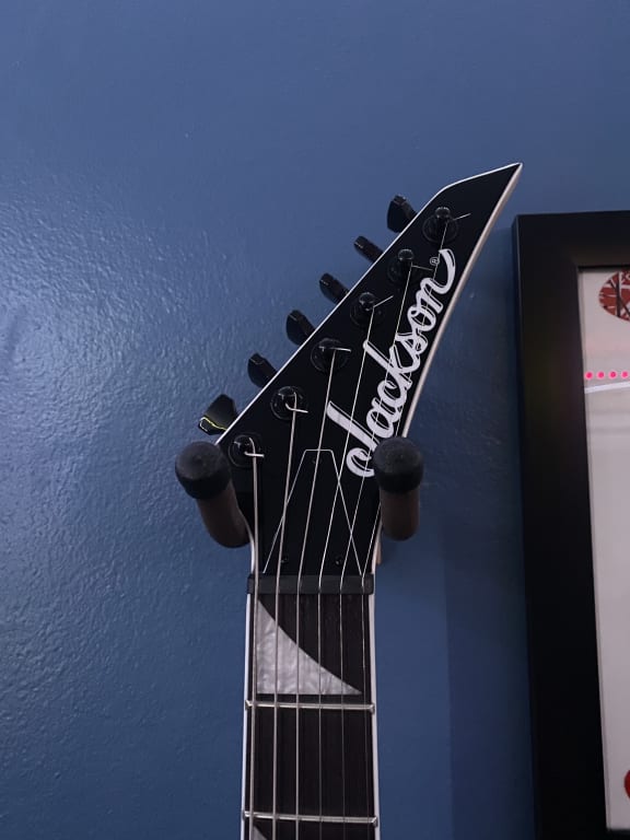 Jackson JS Series Rhoads JS32T Electric Guitar Black and Jackson JS Series Rhoads JS32T Electric Guitar Black and