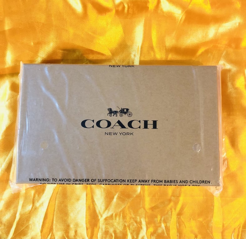 COACH BOXED HARNESS PLAQUE SIGNATURE REVERSIBLE BELT 22540 IN BLACK –  eatsleepshop