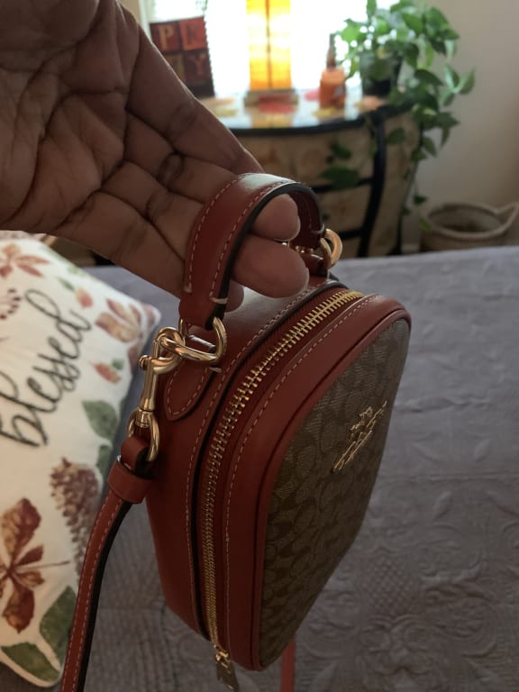 ONHAND CLEARANCE SALE‼️AUTHENTIC COACH EVA PHONE CROSSBODY BAG