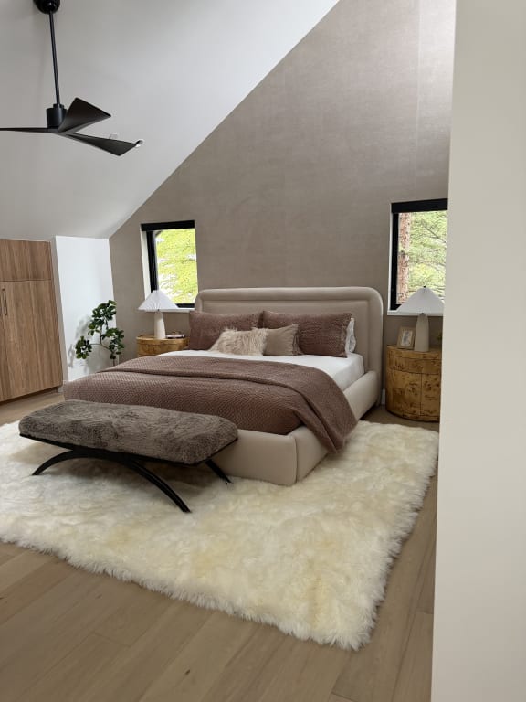 Customer Image Captioned: Ivory