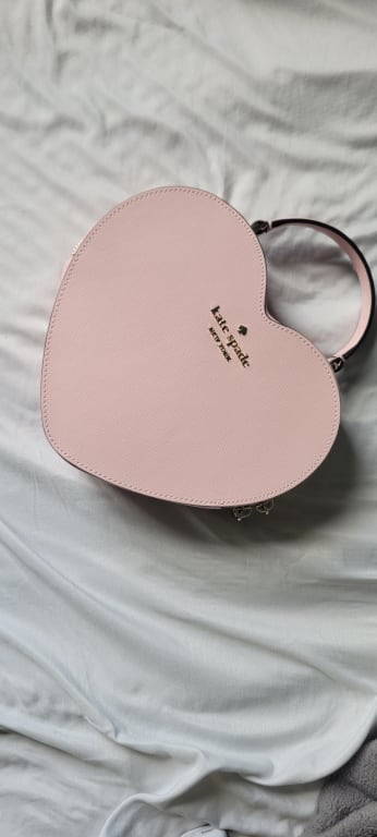 ♠️ Kate Spade Love Shack Heart Crossbody Bag, Pink NWT  Kate spade purse  pink, Heart shaped bag, Kate spade bag pink
