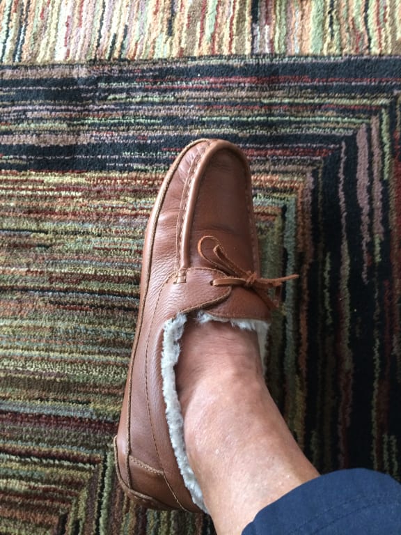 Customer Image Captioned: Comfee Slippers