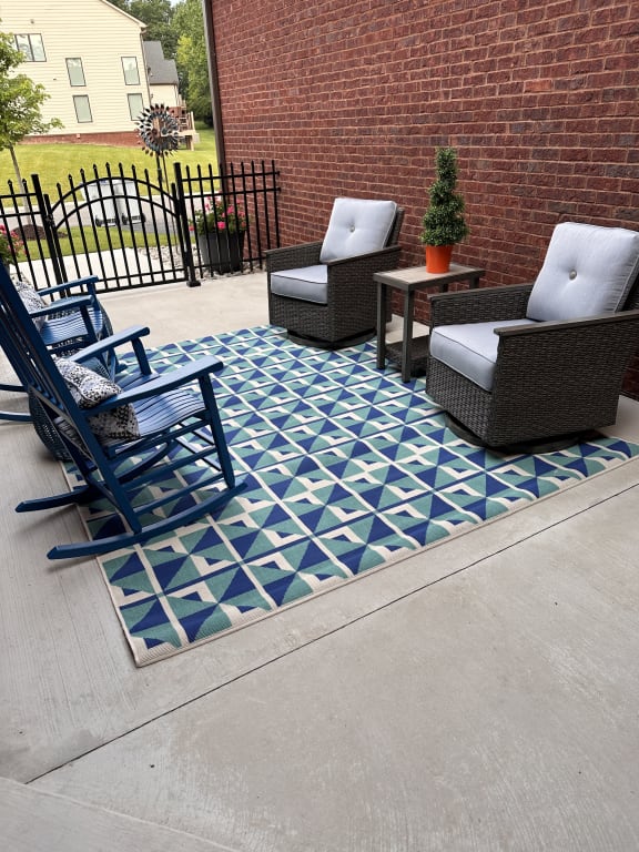 Blue Pinwheel Primo Outdoor Rug 8x10 | At Home