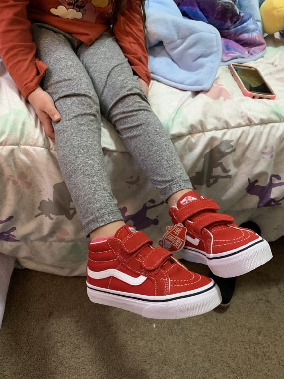 ミュージック hi Little Kids Sk8-Mid V Shoe in Metallic Pink | Vans