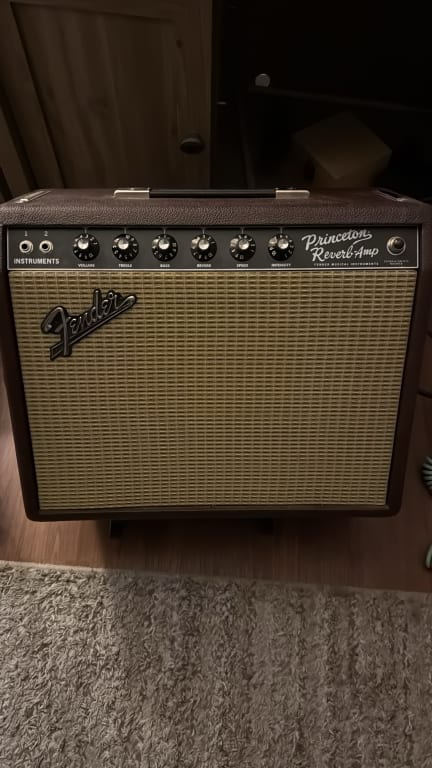 Fender Limited-Edition '65 Princeton Bordeaux Reserve 112 Fender Limited-Edition '65 Princeton Bordeaux Reserve 112
