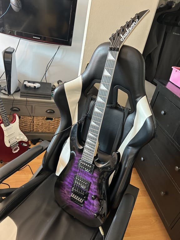 Open Box Jackson Dinky JS32Q DKA Arch Top Electric Guitar Open Box Jackson Dinky JS32Q DKA Arch Top Electric Guitar