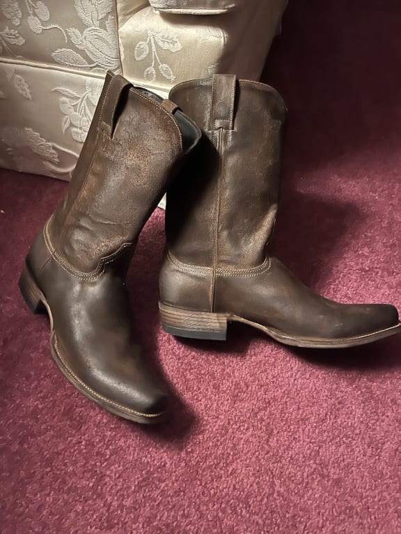 Customer Image Captioned: Exceptional Boots