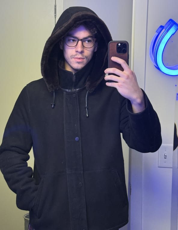Customer Image Captioned: The more functional and comfortable hood of the Miles. Notice how the hood sits lightly and doesn't get pulled down like the Luke.