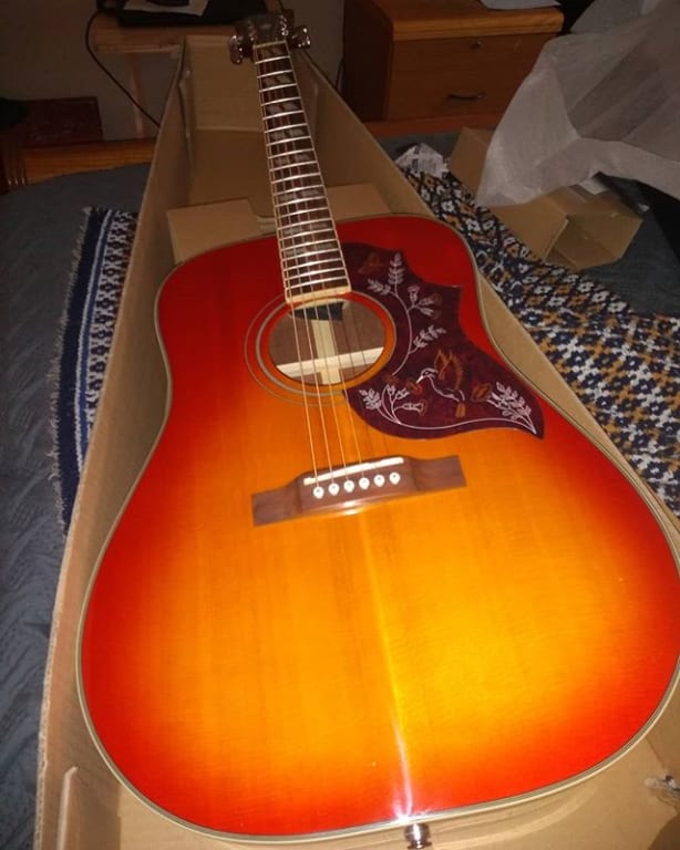 Epiphone Hummingbird Studio Acoustic-Electric Guitar Faded Epiphone Hummingbird Studio Acoustic-Electric Guitar Faded