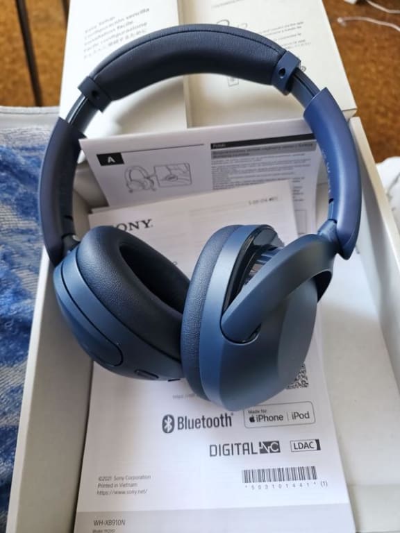 Sony WH-XB910N Noise Cancelling Extra Bass Bluetooth Wireless Over ...