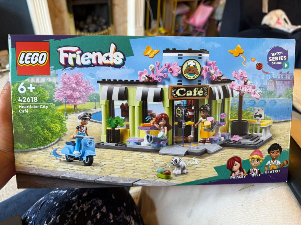 LEGO Friends 42618 Heartlake City Cafe