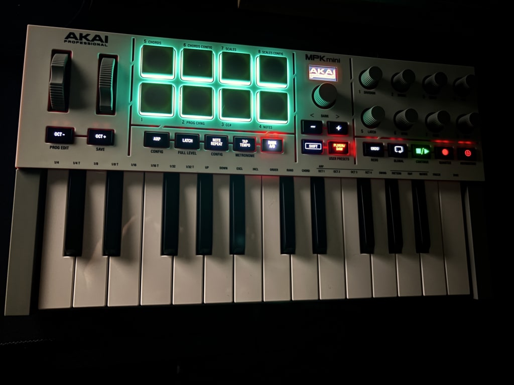 Akai Professional MPK Mini IV 25-Key MIDI Keyboard Controller