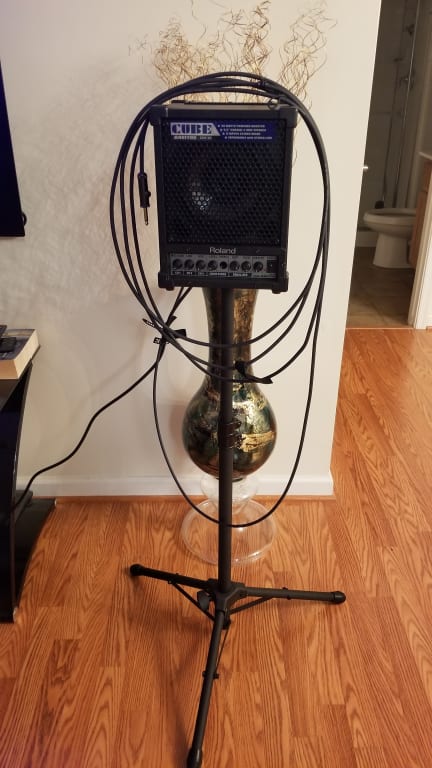 美品 Roland CUBE MONITOR CM-30 608895000000000-01-2000x2000.jpg