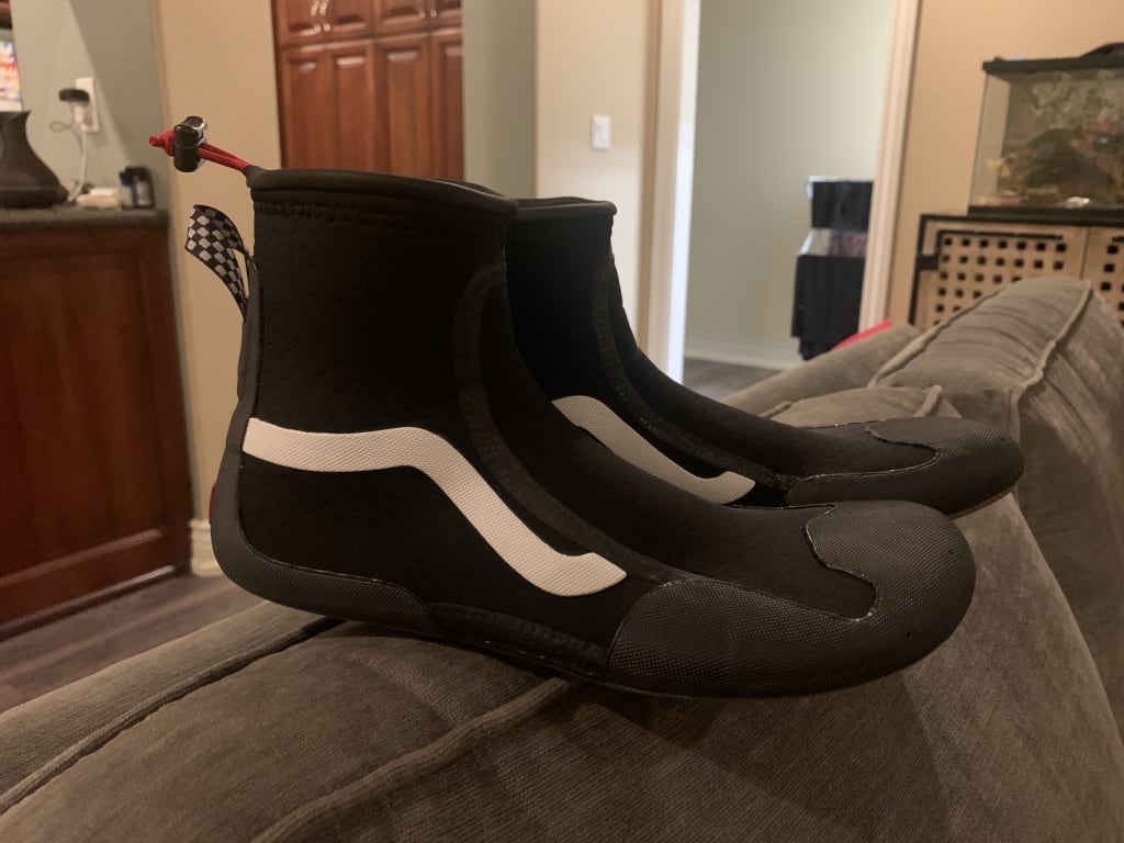 Surf Boot 2 Hi V 5MM in Black | Vans