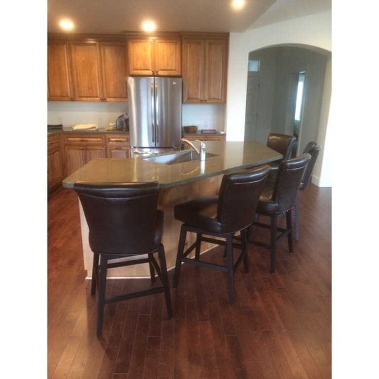 Tracy 28inch Bonded Leather Swivel Counter Stool by Christopher Knight