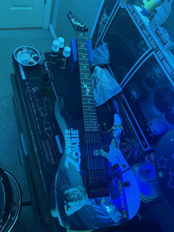 ESP LTD Kirk Hammett Signature White Zombie Electric Guitar ESP LTD Kirk Hammett Signature White Zombie Electric Guitar