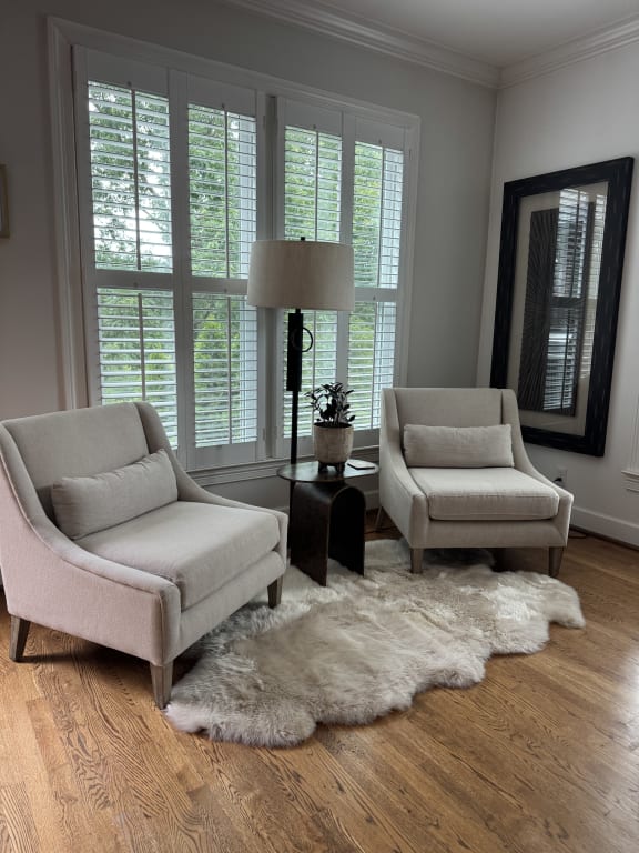 Customer Image Captioned: Beautiful addition to my sitting area.