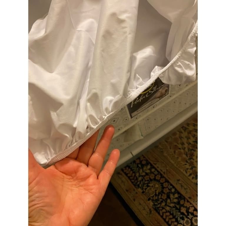 WEEKENDER HotelGrade 5Sided Jersey Mattress Protector On Sale Bed