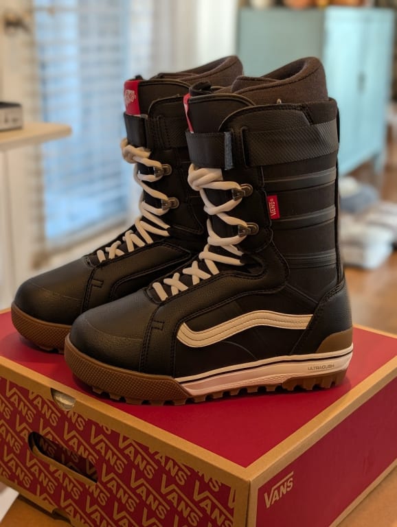 Hi-Standard Pro Snowboard Boot in Black / White | Vans Hi-Standard Pro Snowboard Boot in Black / White | Vans