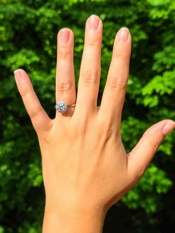 Vienna' Natural Diamonds Gold Flower Engagement Ring