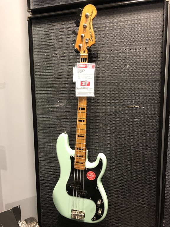 Squier Limited-Edition Classic Vibe '70s Precision Bass Squier Limited-Edition Classic Vibe '70s Precision Bass