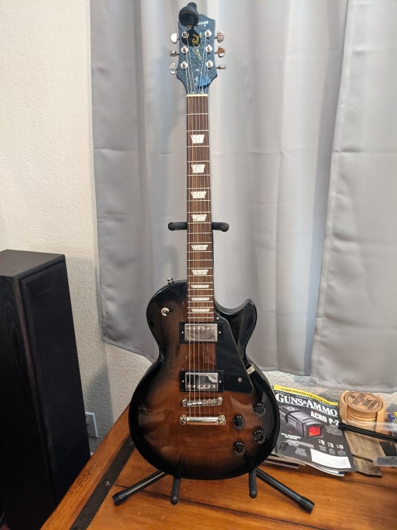 Open Box Epiphone Les Paul Studio Electric Guitar Wine Red Open Box Epiphone Les Paul Studio Electric Guitar Wine Red