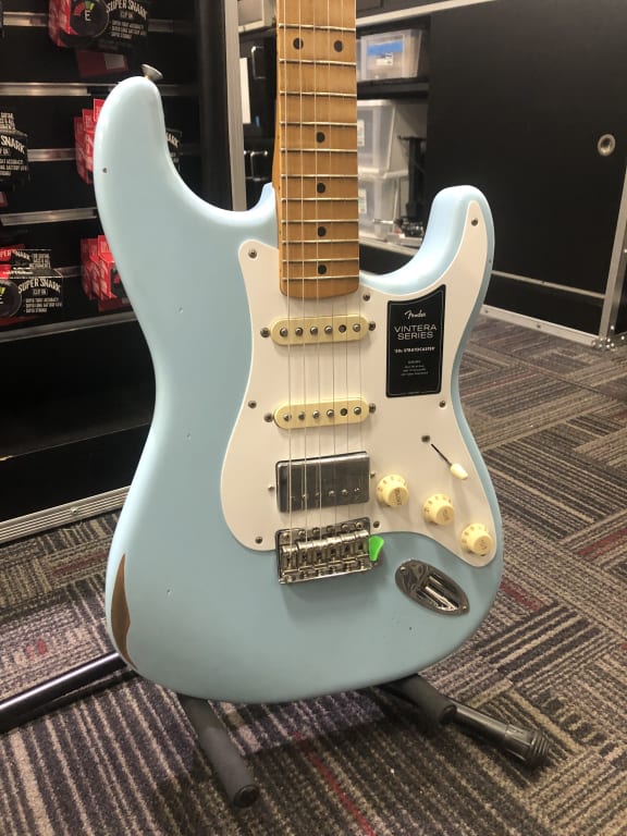 Fender Vintera Limited-Edition '50s Stratocaster Road Worn Maple