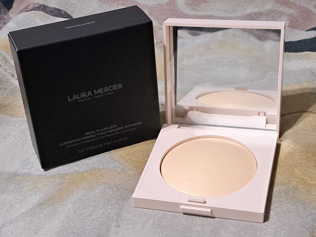 Real Flawless Luminous Perfecting Pressed Powder