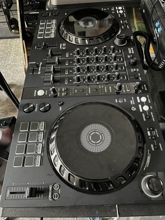 Open Box Pioneer DJ DDJ-FLX6-GT 4-Channel DJ Controller Graphite