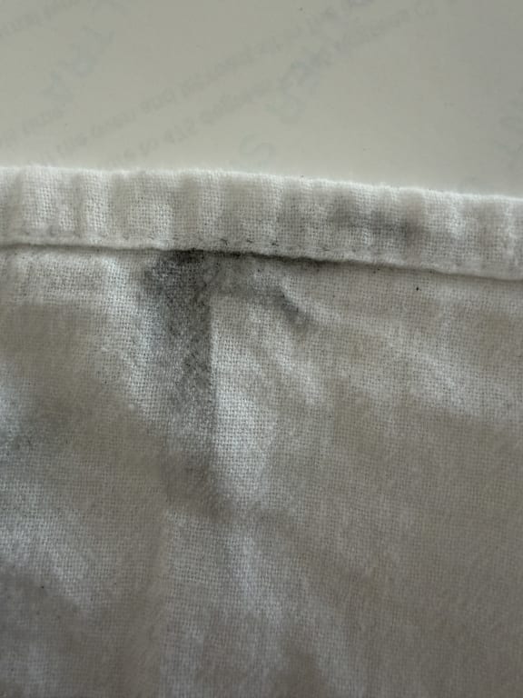 Customer Image Captioned: color rubs off  :-(