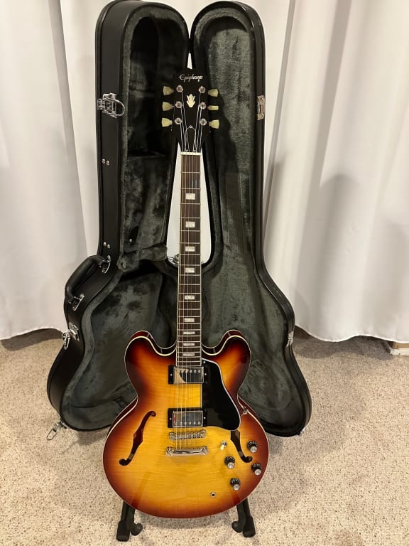 Epiphone ES-335 Figured Semi-Hollow Electric Guitar Epiphone ES-335 Figured Semi-Hollow Electric Guitar