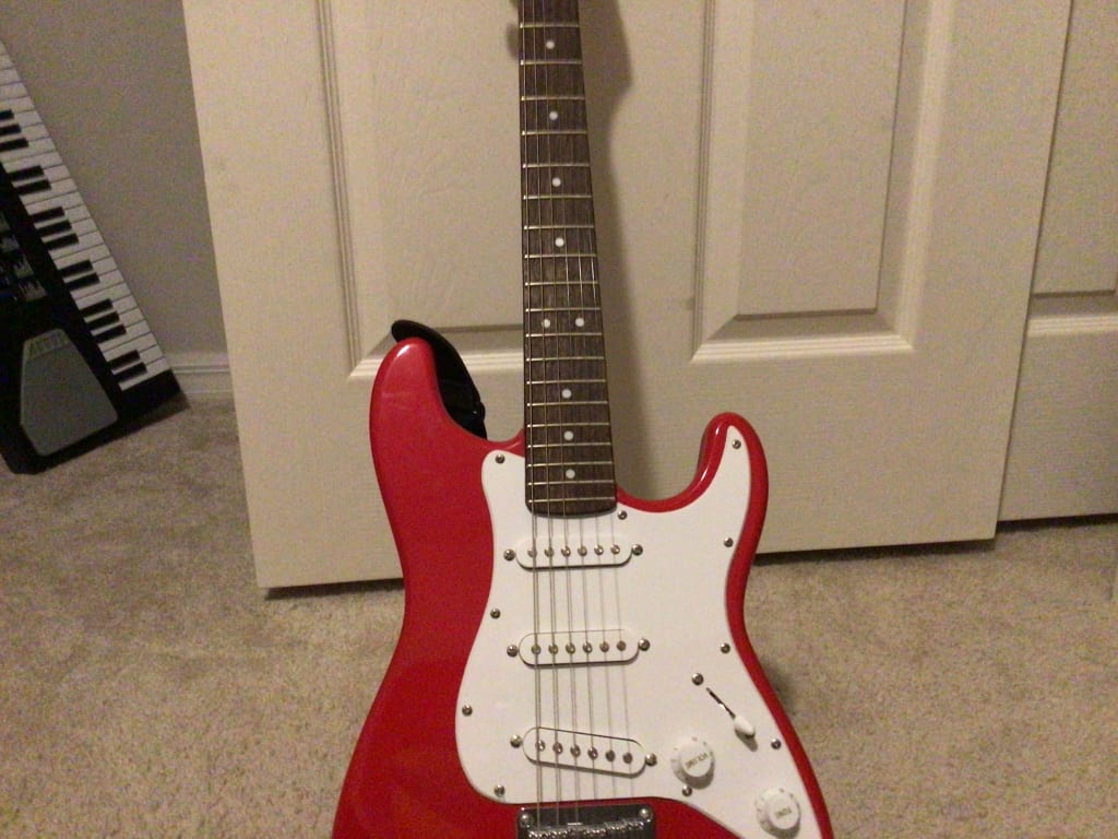 Squier Affinity Mini Stratocaster V2 Electric Guitar Shell Squier Affinity Mini Stratocaster V2 Electric Guitar Shell