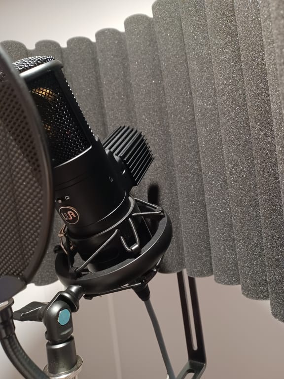 Warm Audio WA-8000 Large-Diaphragm Tube Condenser Microphone Warm Audio WA-8000 Large-Diaphragm Tube Condenser Microphone