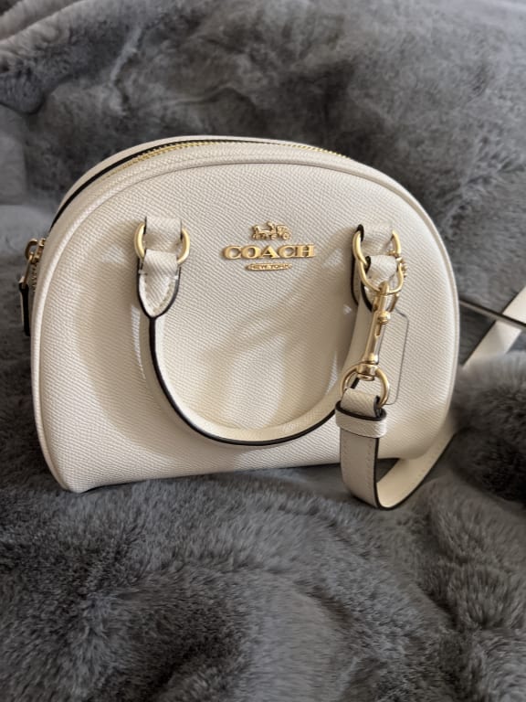 Shop Coach 2023 SS Plain Leather Logo Handbags ( CA591 IMDQC) by