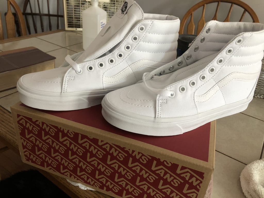 Vans | Sk8-Hi True White Classics Shoe