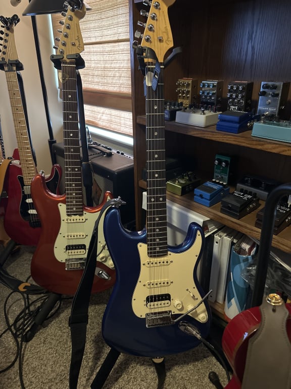 Fender American Ultra Stratocaster HSS Rosewood Fingerboard