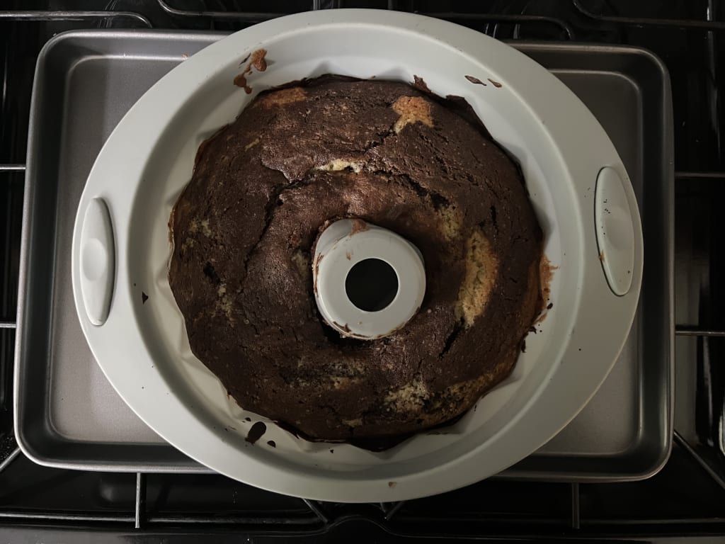 John Lewis Silicone Non-Stick Bundt Cake Mould, 20cm