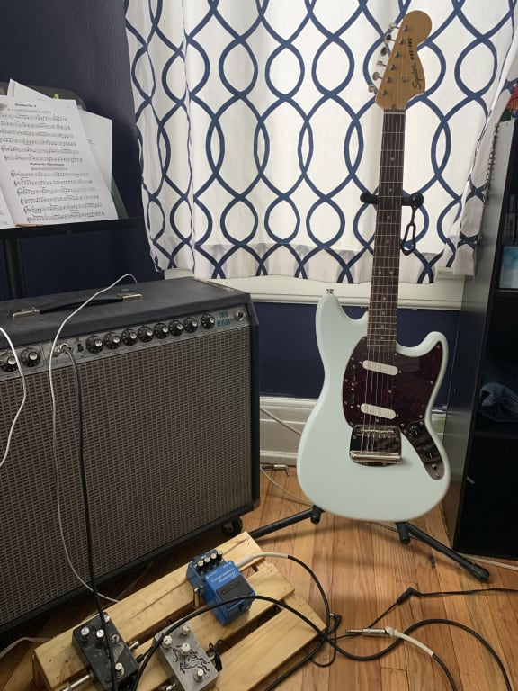 Squier Classic Vibe '60s Mustang Electric Guitar Sonic Blue Squier Classic Vibe '60s Mustang Electric Guitar Sonic Blue