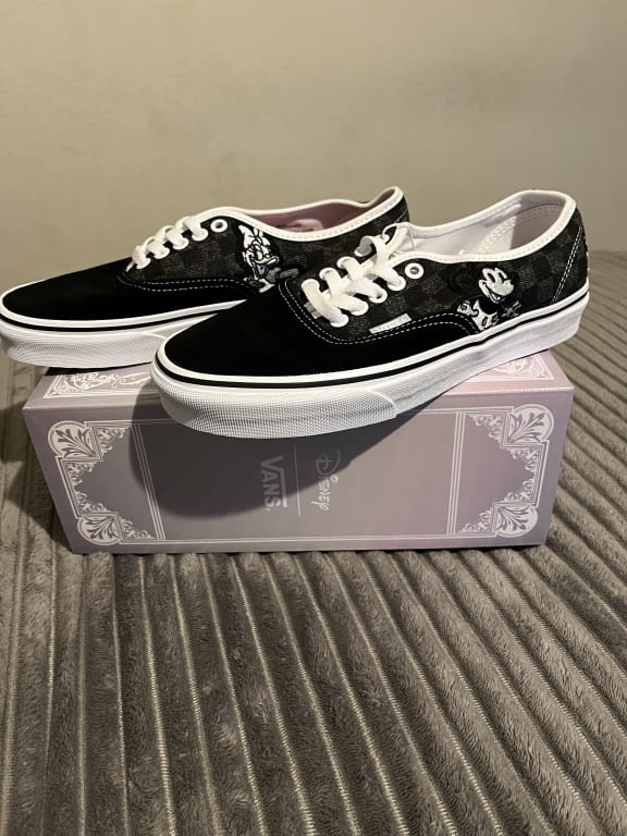 Vans - U Authentic Shoes in Black, Size: 5 D(M) US