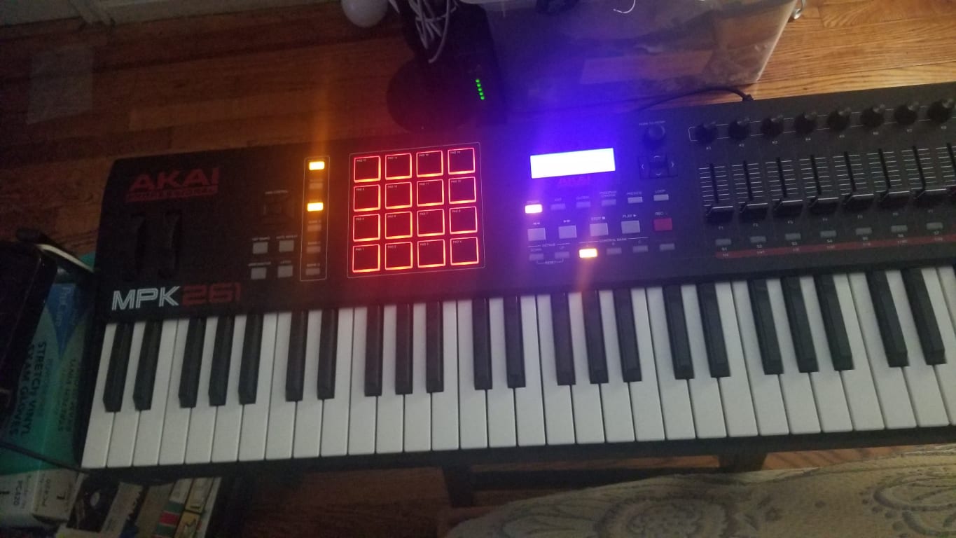 Akai Professional MPK261 61-Key Controller | Guitar Center