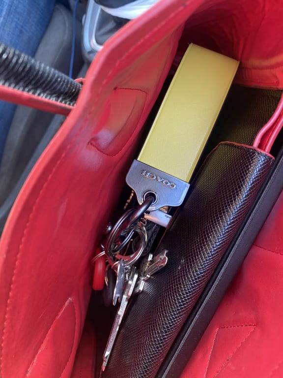 large loop key fob in signature canvas coach｜TikTok Search